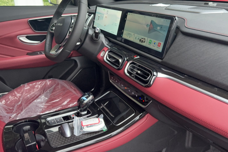 捷途X70 PLUS 2025款 1.5T 精英版 5座中控内饰7007