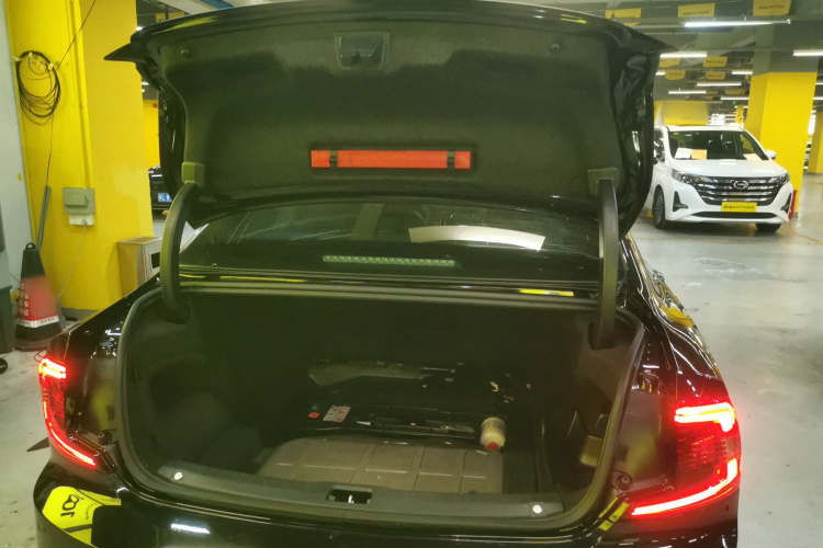 沃尔沃S90新能源 2024款 插电式混动 四驱长续航智逸豪华版局部细节23