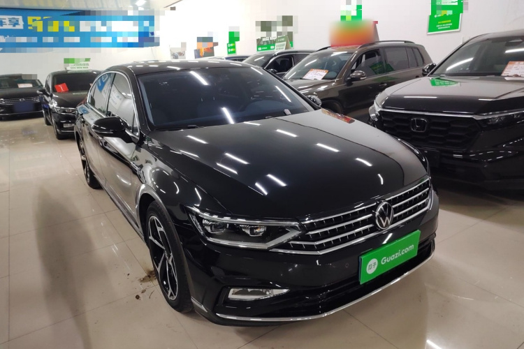 大众 迈腾 2023款 200万辆纪念版 330TSI DSG领先型车身外观3