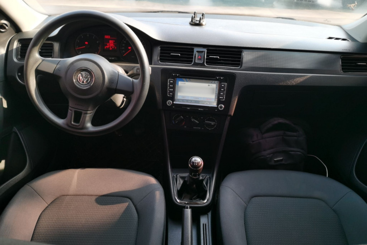 大众 桑塔纳 2013款 1.4L 手动风尚版中控内饰7002