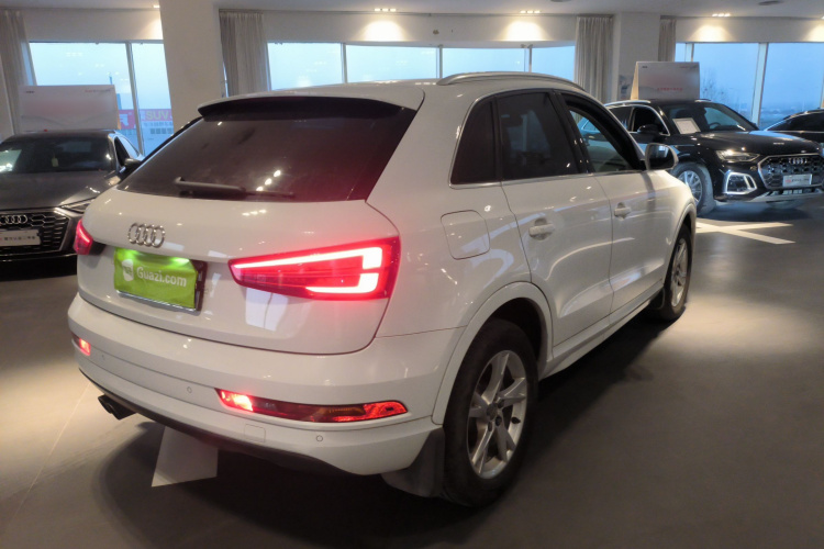 奥迪Q3 2018款 30周年年型 30 TFSI 时尚型车身外观7