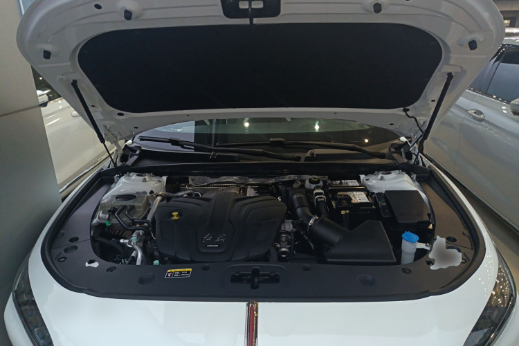 红旗H6 2023款 2.0T 致尚版机舱底盘24