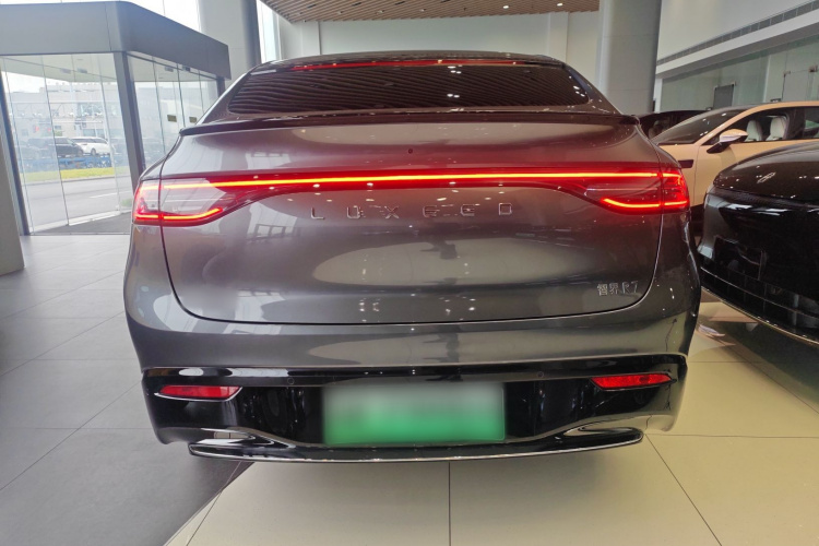 鸿蒙智行 智界R7 2025款 增程 251km Max车身外观6004