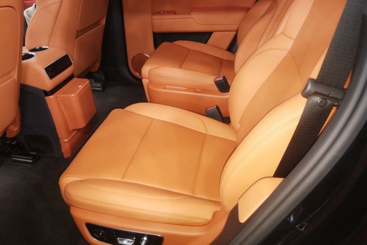 理想汽车 理想L9 2025款 Ultra 智能焕新版中控内饰7004