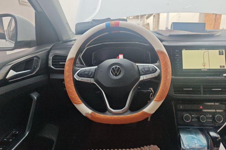 大众 探影 2020款 1.5L 自动 悦中控内饰13