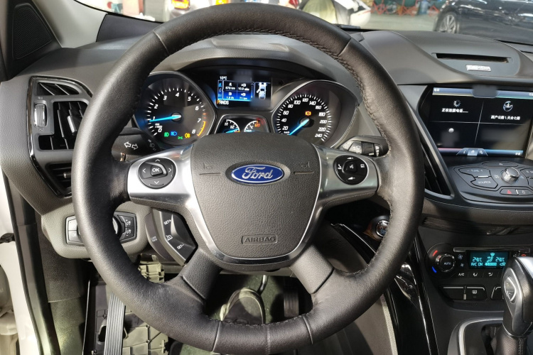 福特 翼虎 2015款 2.0L GTDi 四驱运动型中控内饰13