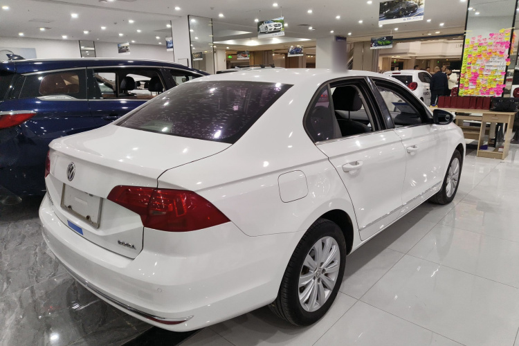 大众 宝来 2017款 1.6L 自动舒适型车身外观7