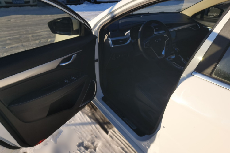 吉利汽车 帝豪 2018款 1.5L CVT向上互联版中控内饰20