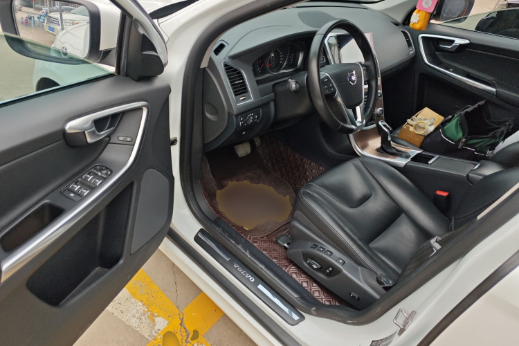 沃尔沃XC60 2017款 T5 智进升级版中控内饰20