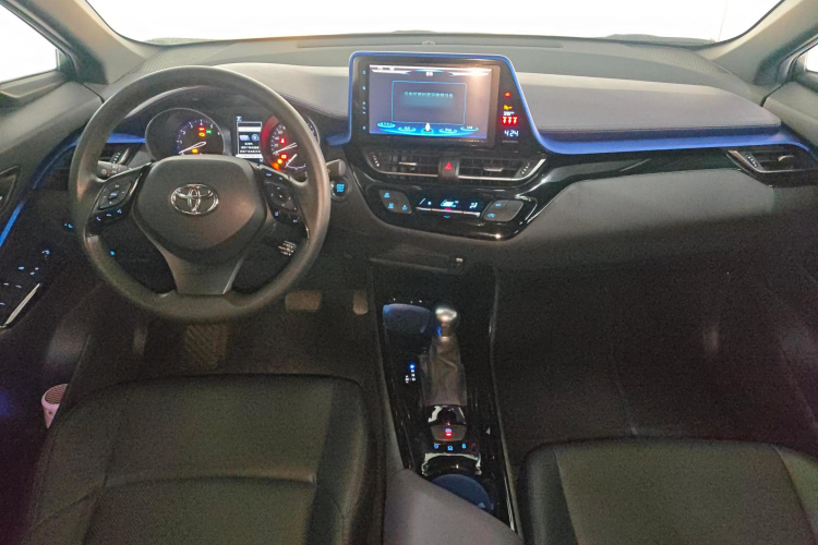丰田C-HR 2020款 2.0L 领先版中控内饰12