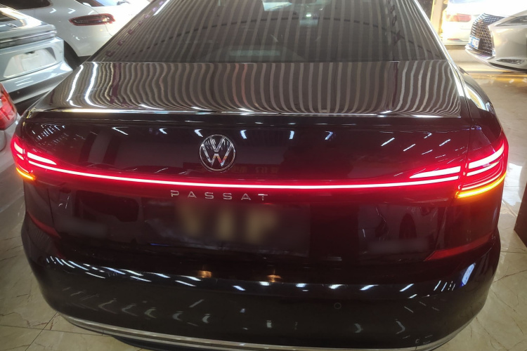 大众 帕萨特 2023款 330TSI 豪华版车身外观6004