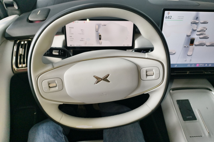 小鹏P7+ 2024款 超长续航 Max中控内饰13