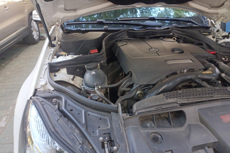 奔驰E级(进口) 2014款 E 200 轿跑版局部细节9006