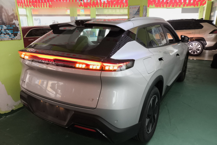 东风风神 风神L7新能源 2024款 205 Plus车身外观7