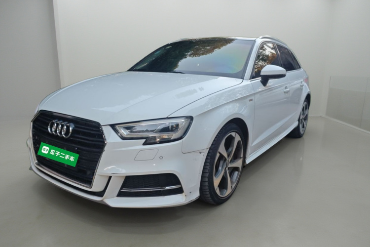 奥迪A3 2018款 30周年年型 Sportback 35 TFSI 运动型车身外观1
