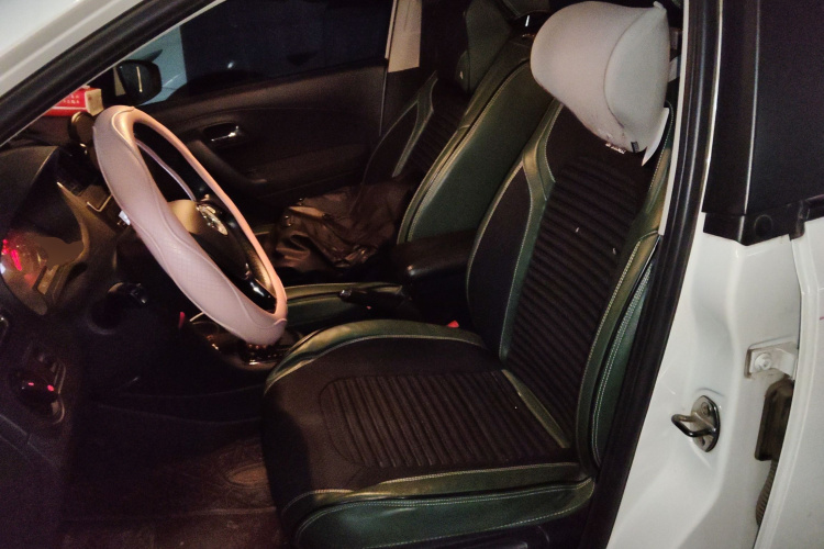 大众 Polo 2016款 1.6L 自动舒适型中控内饰19