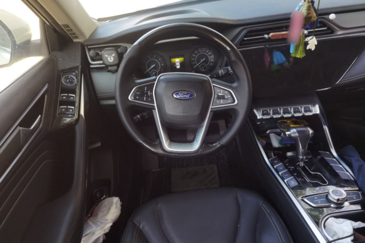 福特 领界 2019款 EcoBoost 145 CVT铂领型 国V中控内饰13