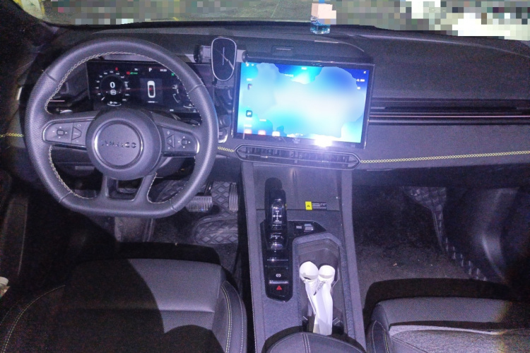 领克03 2023款 1.5TD DCT劲Pro中控内饰7002