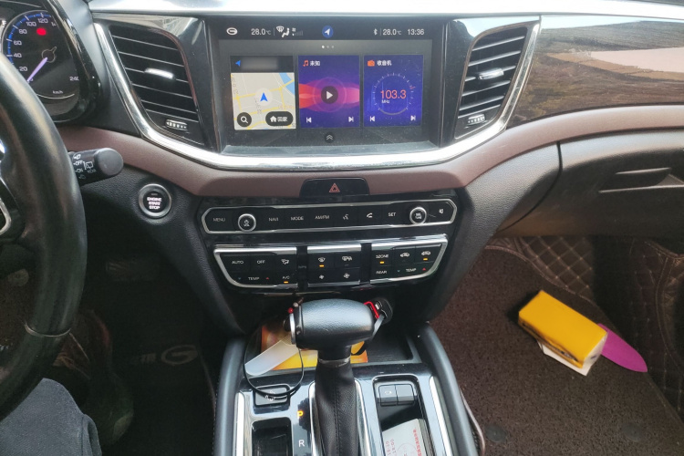 广汽传祺 传祺GS8 2017款 320T 两驱豪华智联版（七座）局部细节16