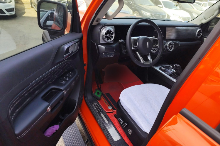 坦克300 2021款 越野版 2.0T 征服者中控内饰20