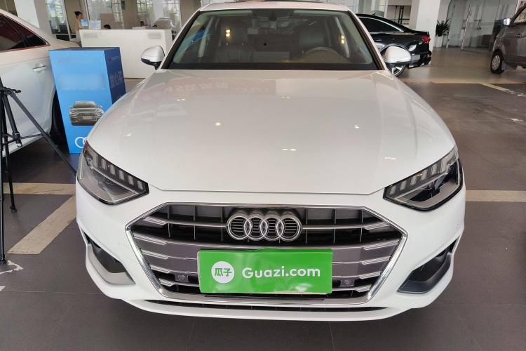 奥迪A4L 2022款 40 TFSI 豪华致雅型车身外观2