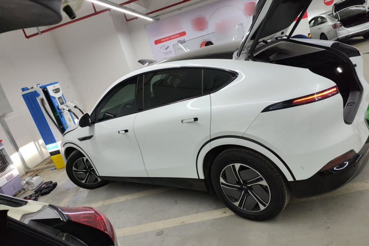 小鹏G6 2023款 580 长续航 Pro车身外观6003