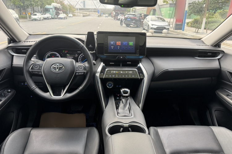 丰田 凌放HARRIER 2022款 双擎 2.5L CVT两驱豪华版中控内饰7002