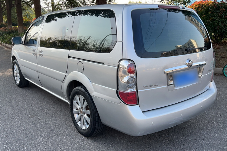 别克GL8 2014款 2.4L 经典版车身外观6006