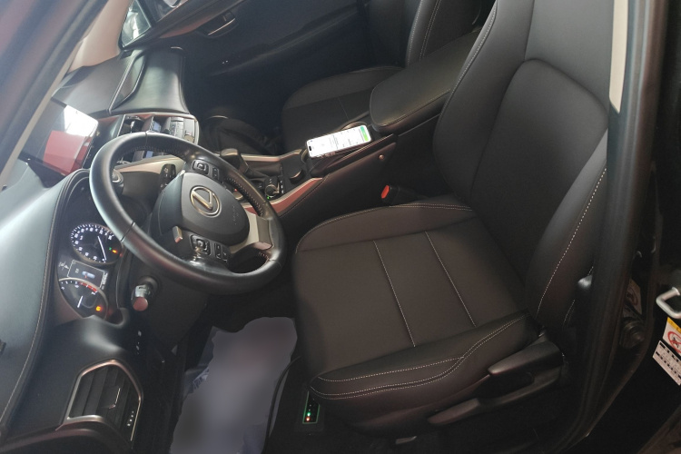 雷克萨斯NX 2015款 200 前驱 锋行版局部细节19