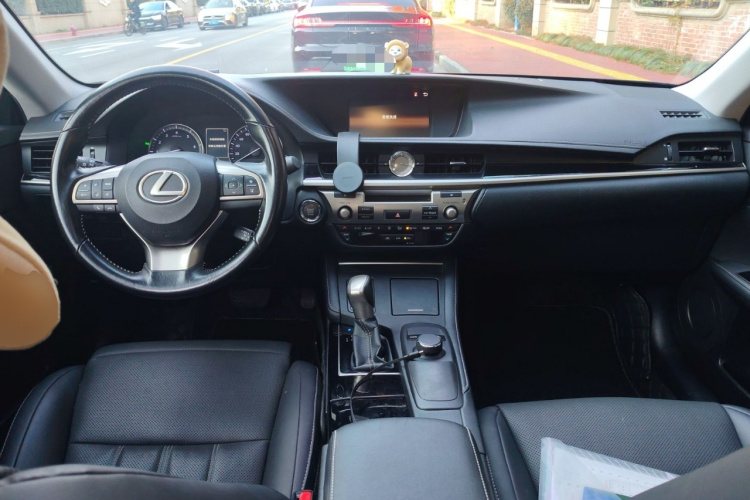 雷克萨斯ES 2015款 200 精英版中控内饰12