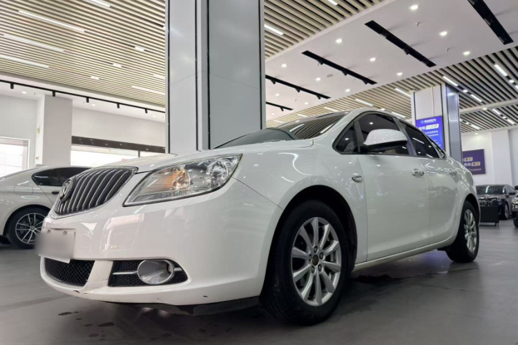 别克 英朗 2013款 GT 1.6L 自动时尚版车身外观1