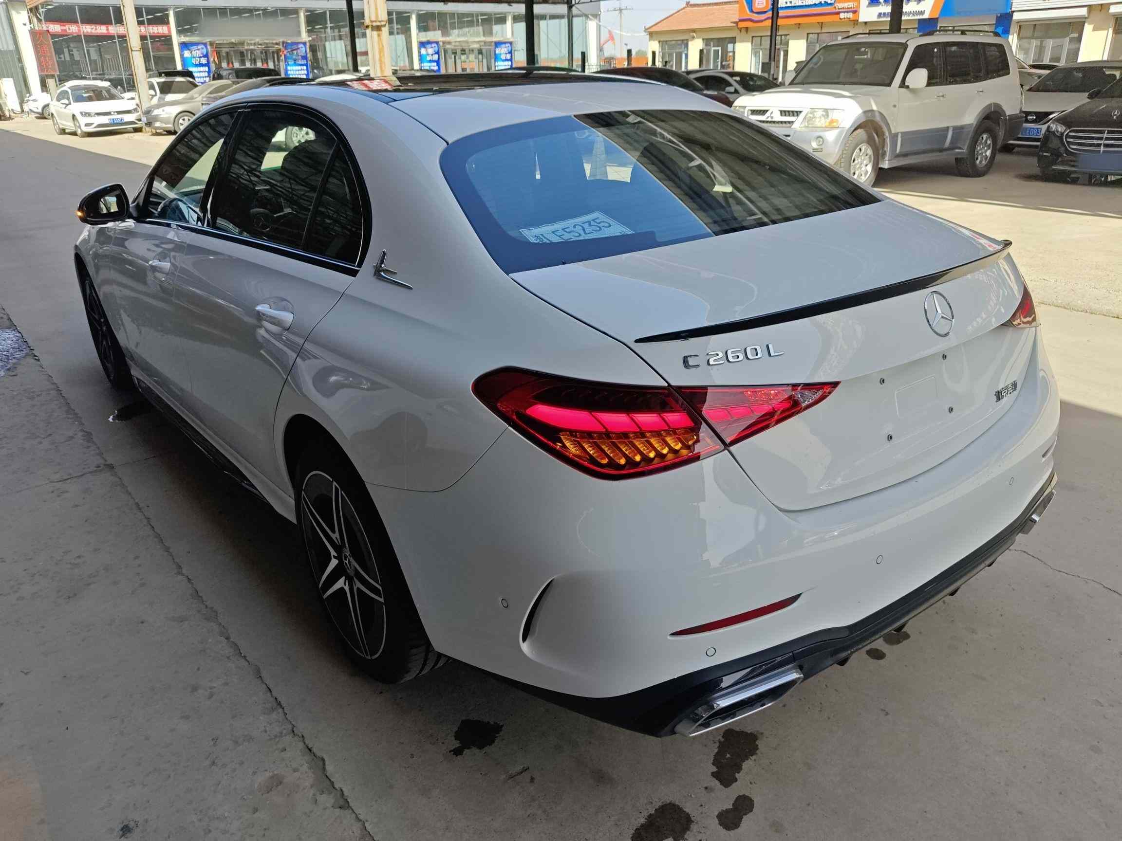 奔驰C级 2025款 C 260 L 皓夜运动版(3)