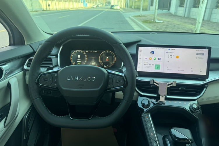 领克06 2023款 Remix 1.5T Shero局部细节13