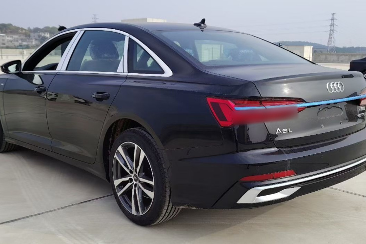 奥迪A6L 2026款 40 TFSI 豪华动感型车身外观6002