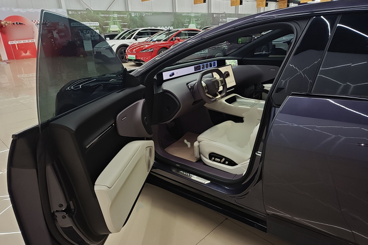 阿维塔12 2025款 Ultra增程版中控内饰20