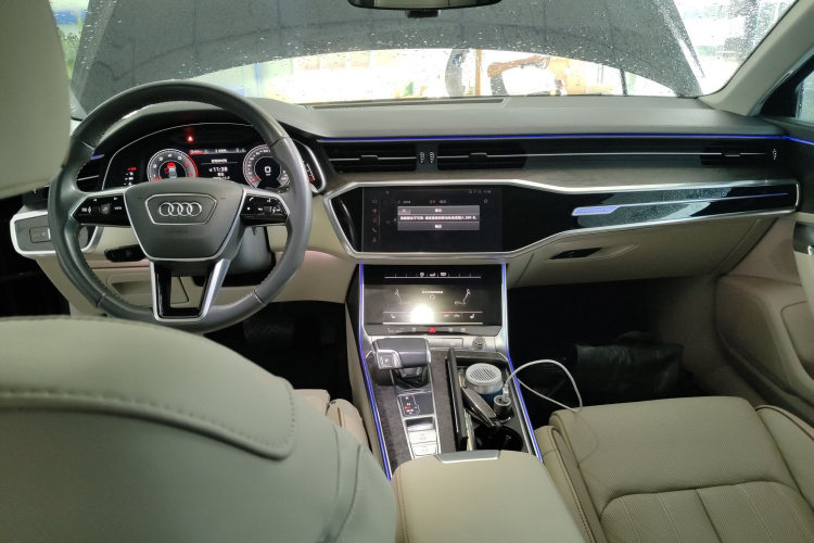 奥迪A6L 2019款 55 TFSI quattro 尊享致雅型中控内饰7002