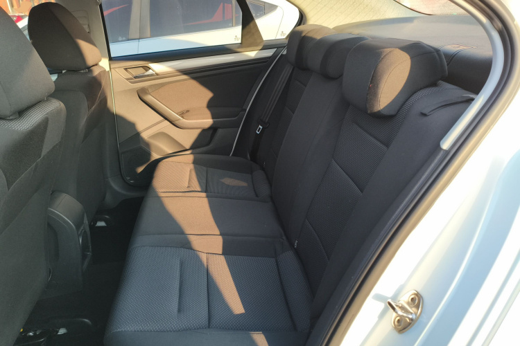 大众 宝来 2016款 1.6L 手动时尚型中控内饰7004