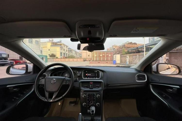 沃尔沃V40 2018款 T3 智尚版中控内饰7001