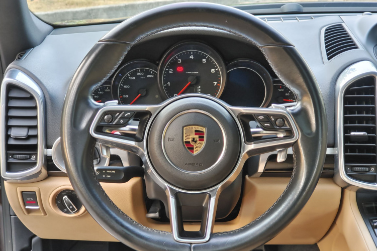 保时捷 2015款 Cayenne 3.0T中控内饰7009