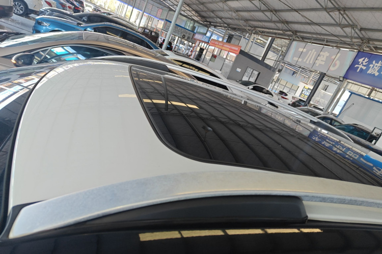 领克01 2018款 2.0T 两驱型+版局部细节57