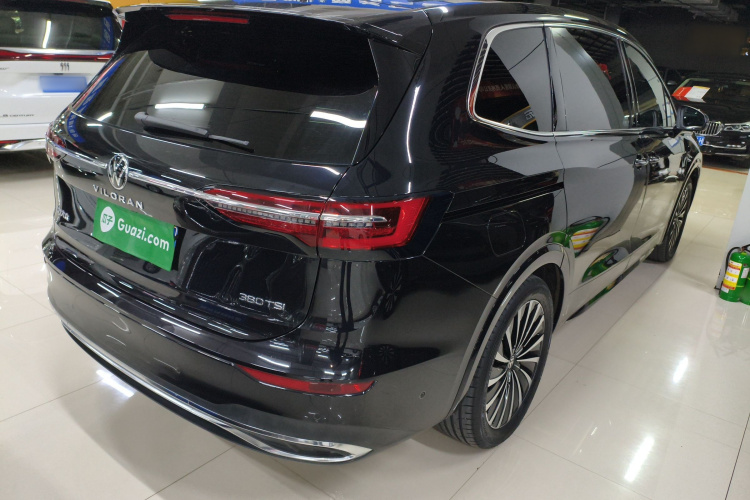 大众 威然 2024款 380TSI 尊贵版车身外观7