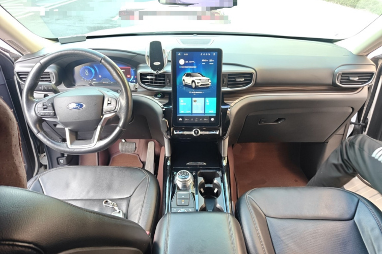 福特 探险者 2020款 EcoBoost 285 四驱钛金版 7座中控内饰12