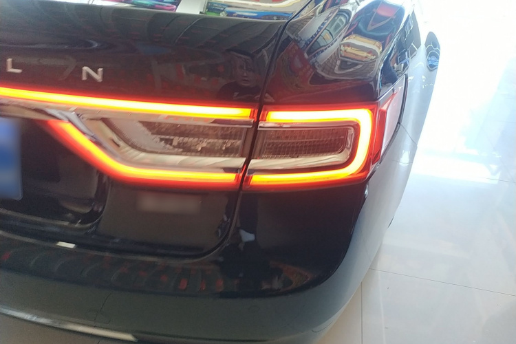 林肯大陆 2018款 2.0T 两驱尊雅版车身外观6006