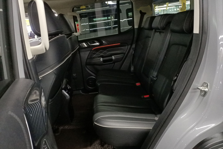 坦克300 2021款 越野版 2.0T 征服者中控内饰21