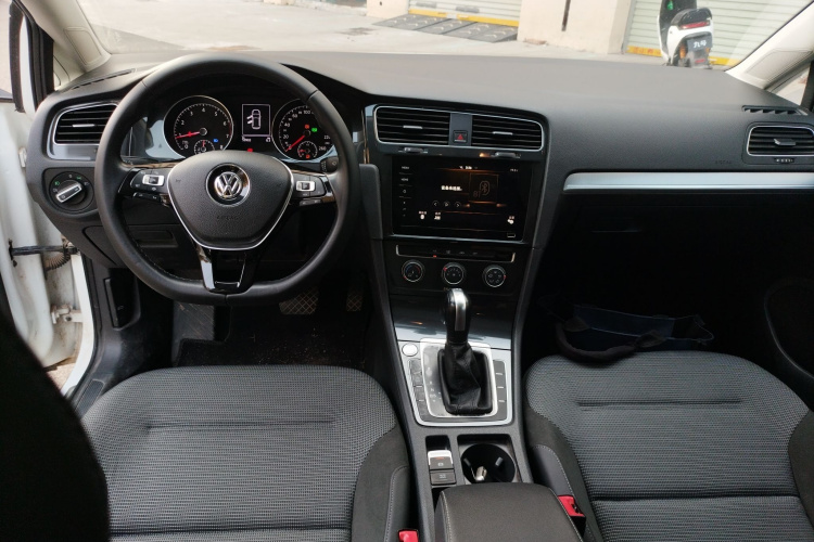 大众 高尔夫 2020款 挚爱版 280TSI DSG舒适型中控内饰7002