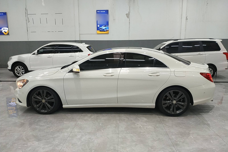 奔驰CLA 2016款 CLA 200 动感型车身外观4