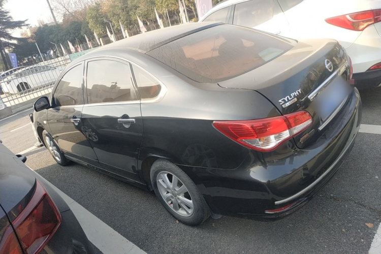 日产 轩逸 2016款 经典 1.6XE 手动领先版车身外观6003