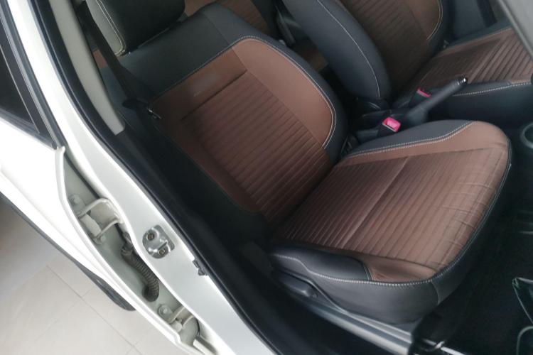 铃木 天语 SX4 2013款 1.6L 手动酷锐型中控内饰41