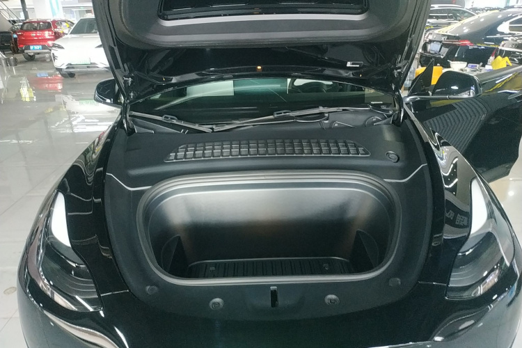 特斯拉 Model Y 2022款 后轮驱动版机舱底盘24