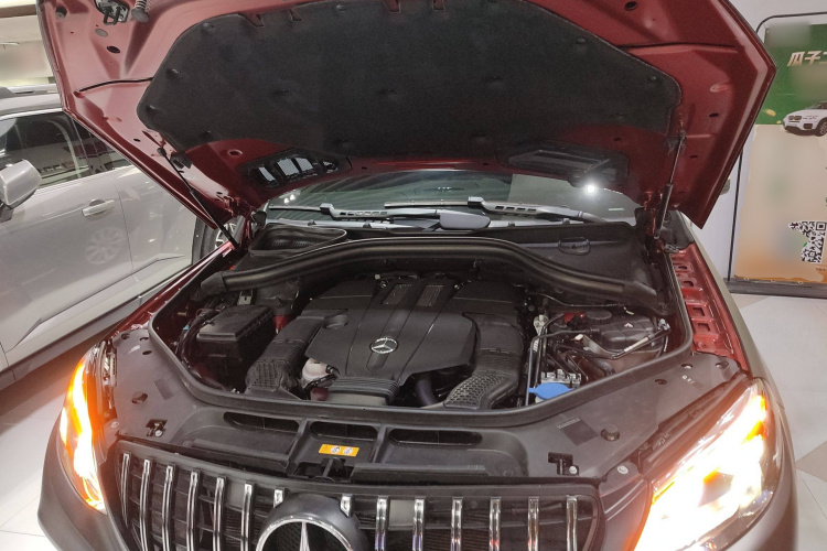 奔驰GLE轿跑 2017款 GLE 320 4MATIC 轿跑SUV机舱底盘24